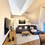 Apartment 21133