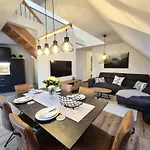 21133 Apartment