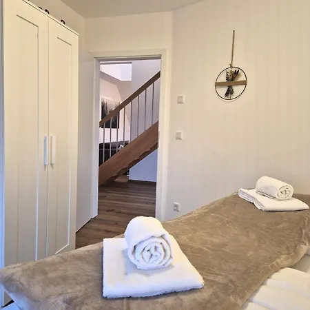 Apartment 21133 *