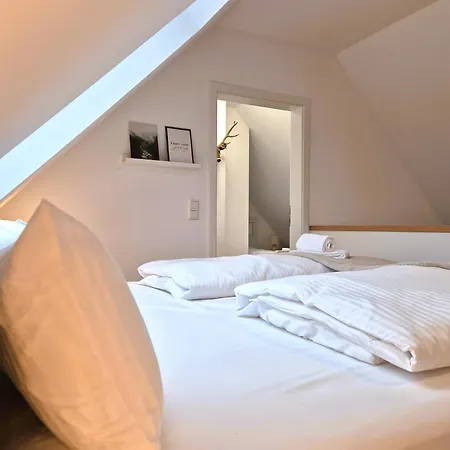 21133 * Вінтерберг